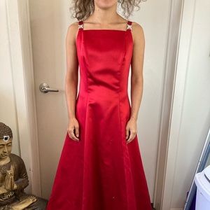 Never worn GORGEOUS RED GOWN